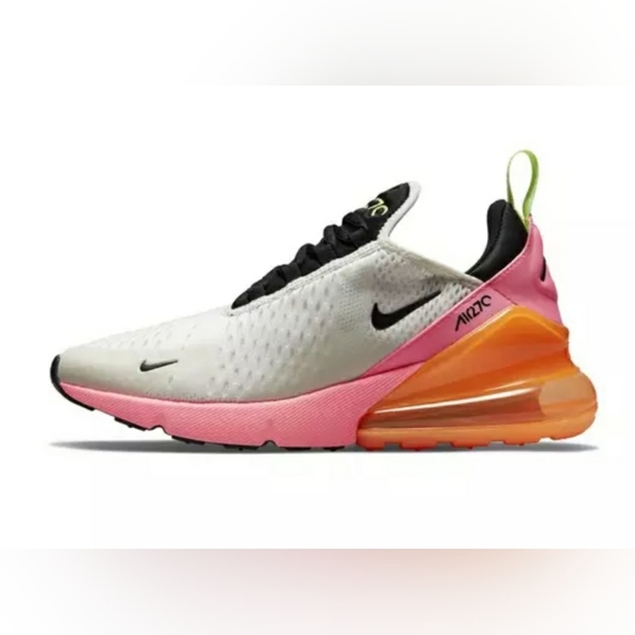 Nike Shoes - Nike Air Max 270